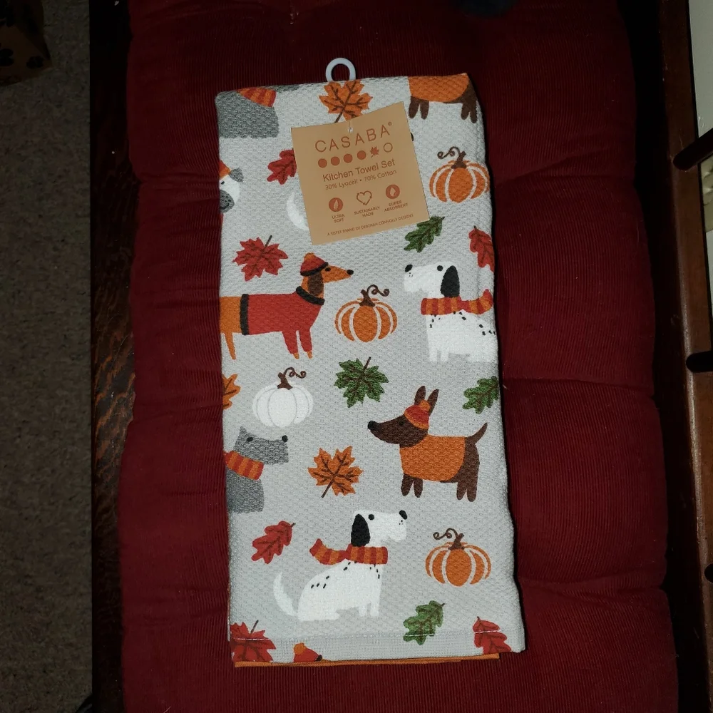 NEW Casaba Set of 3 Hand Towels Dog & Pumpkin Fall Edition